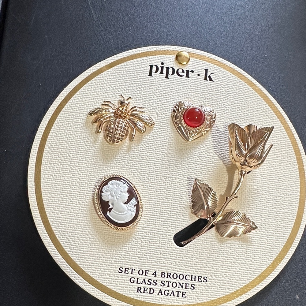 Piper k set of 4 brooches beautiful flower, red agate heart and spider